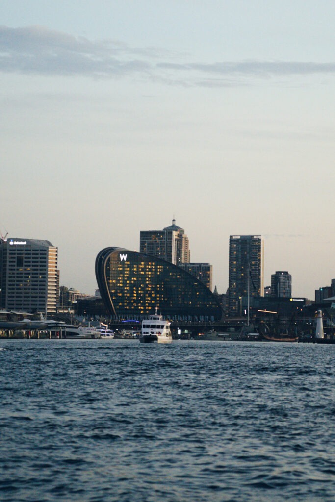 W Sydney Building im Darling Harbour Sydney Australia Fotograf Stefan Sperl