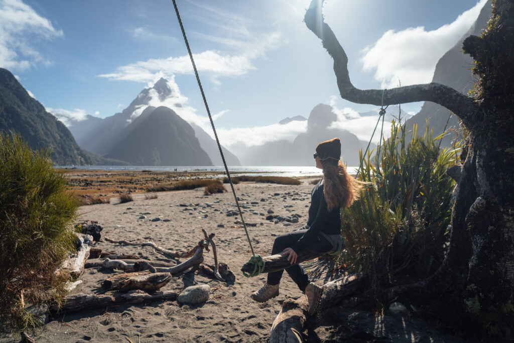 Fotospot Schaukel fotografiert im Herbst im Milford Sound in Neuseeland. Fotografiert von Stefan Sperl